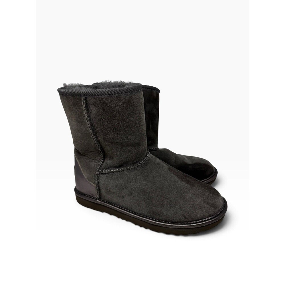 UGG Classic Short II Winter Gray Boot for Women Size 6